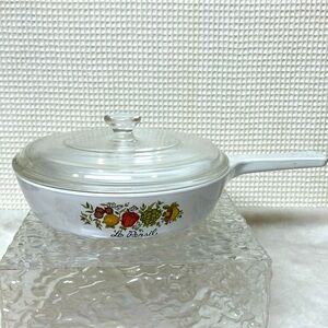 Corning ware skillet with lid